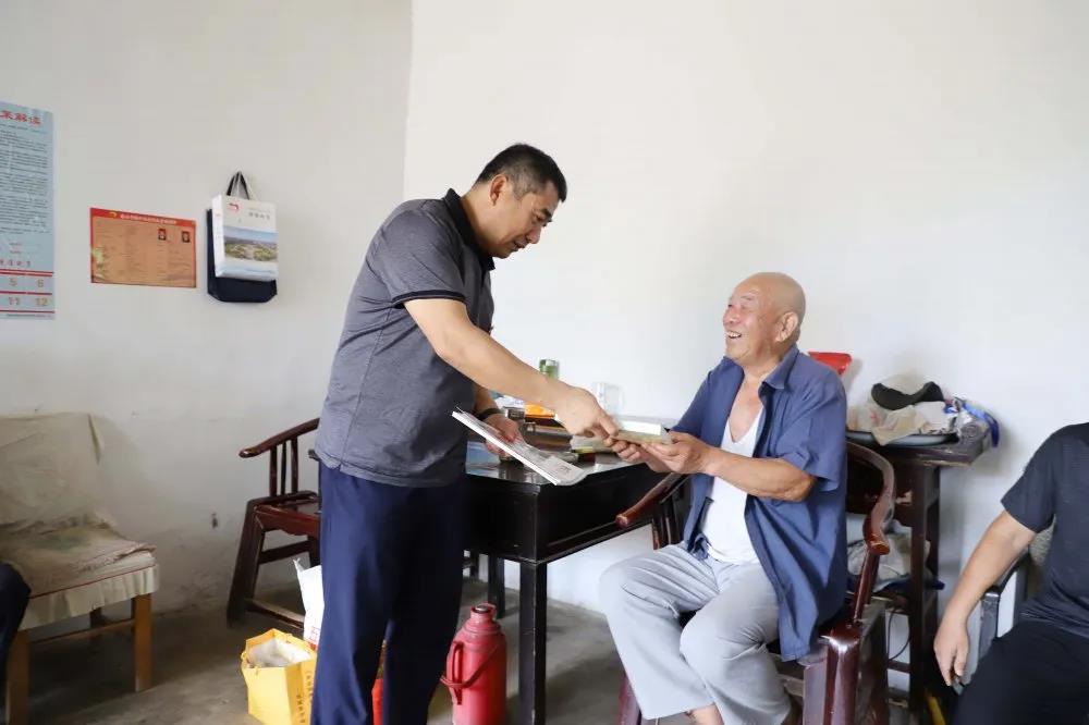 錘煉黨性踐初心 獻禮建黨99周年 —長田實業(yè)黨支部開展系列慶?；顒?/></p><p style=