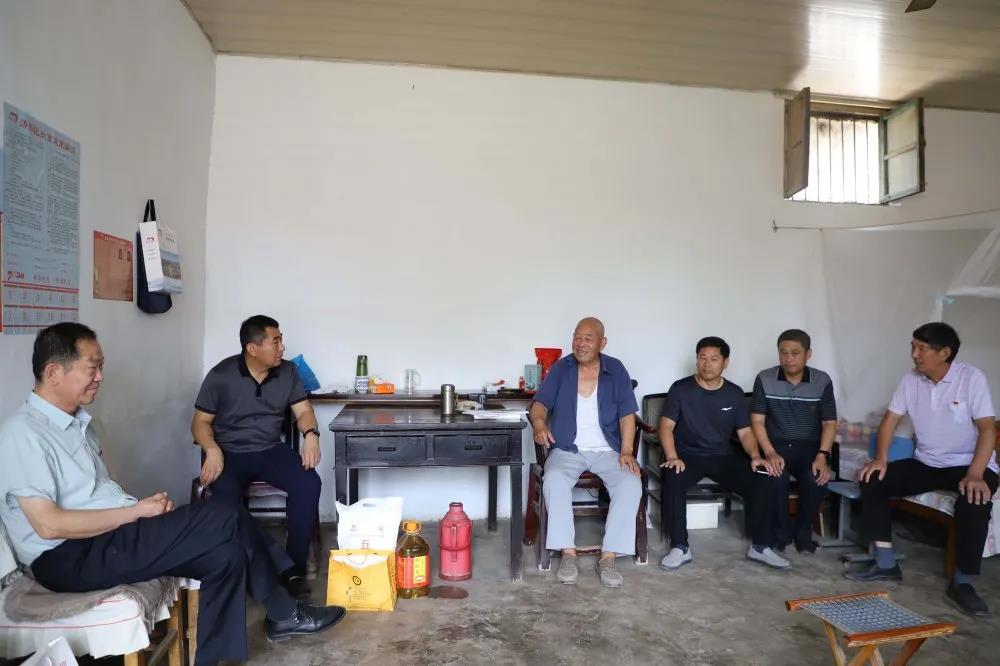 錘煉黨性踐初心 獻禮建黨99周年 —長田實業(yè)黨支部開展系列慶?；顒?/></p><p style=