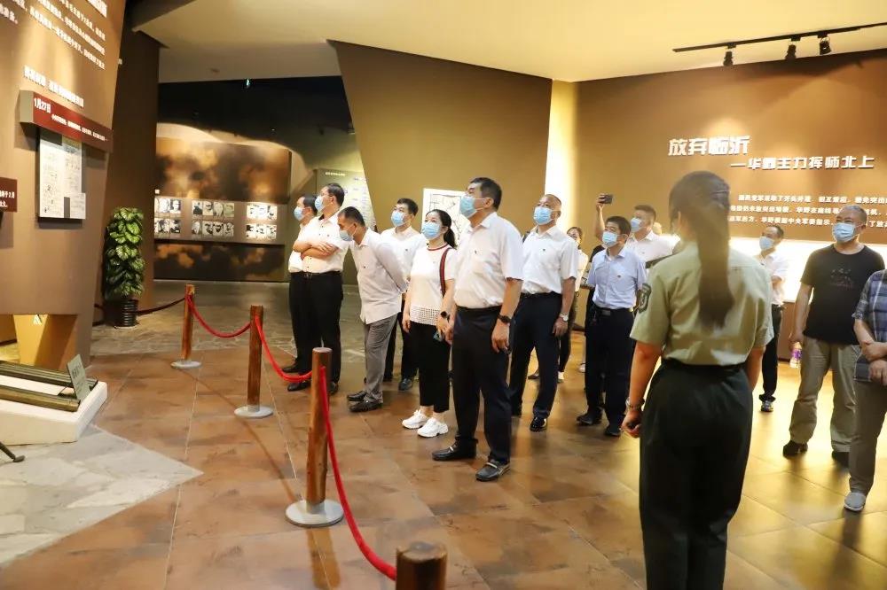 錘煉黨性踐初心 獻禮建黨99周年 —長田實業(yè)黨支部開展系列慶?；顒?/></p><p style=